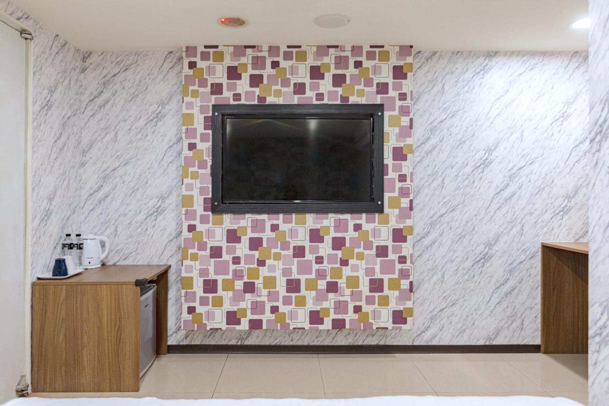 E Lim Hotel تشونغلي الغرفة الصورة