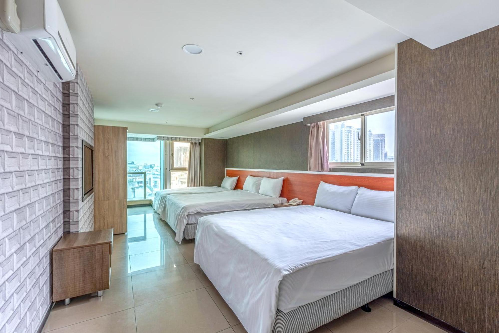E Lim Hotel تشونغلي الغرفة الصورة