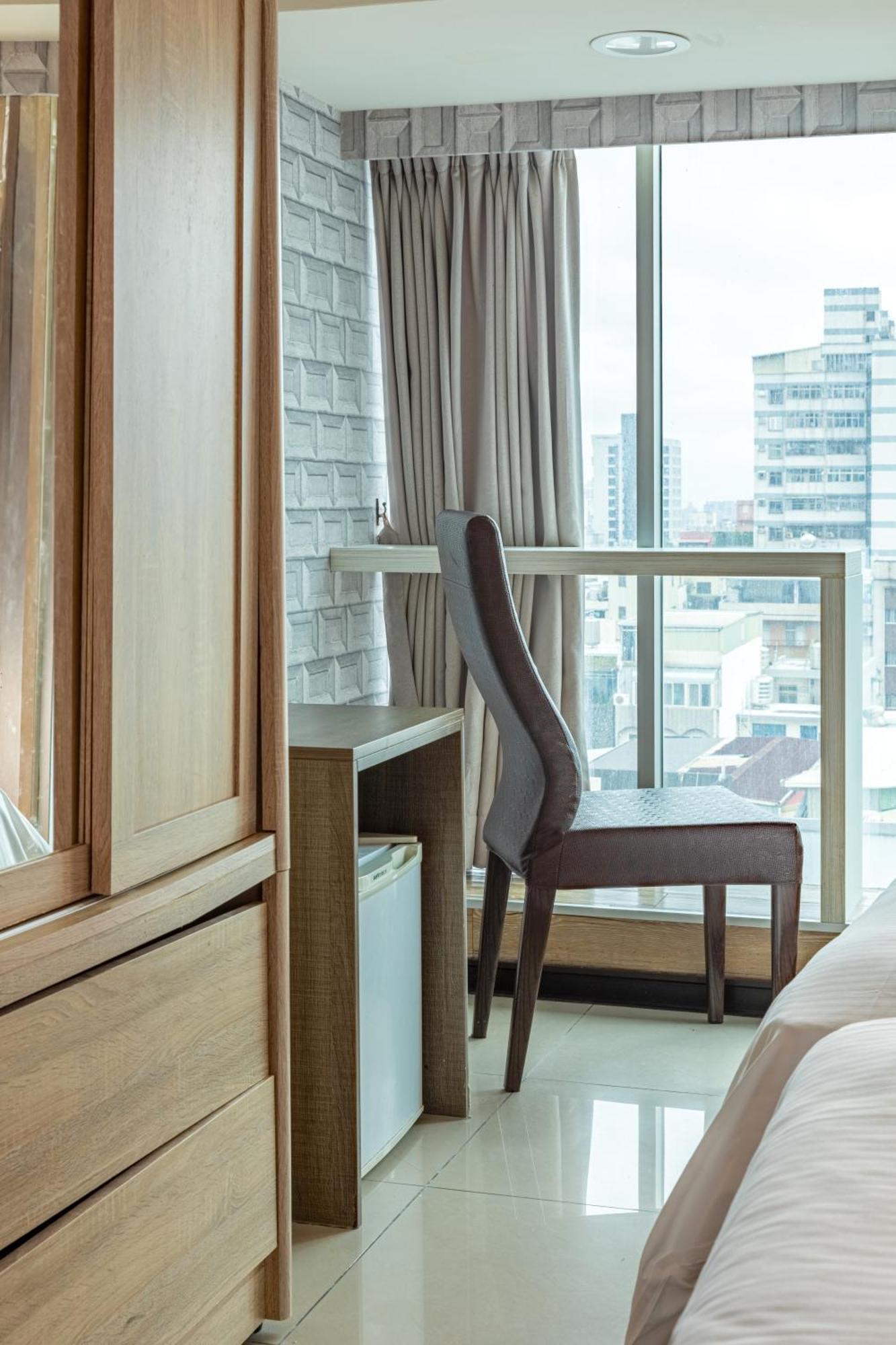 E Lim Hotel تشونغلي الغرفة الصورة
