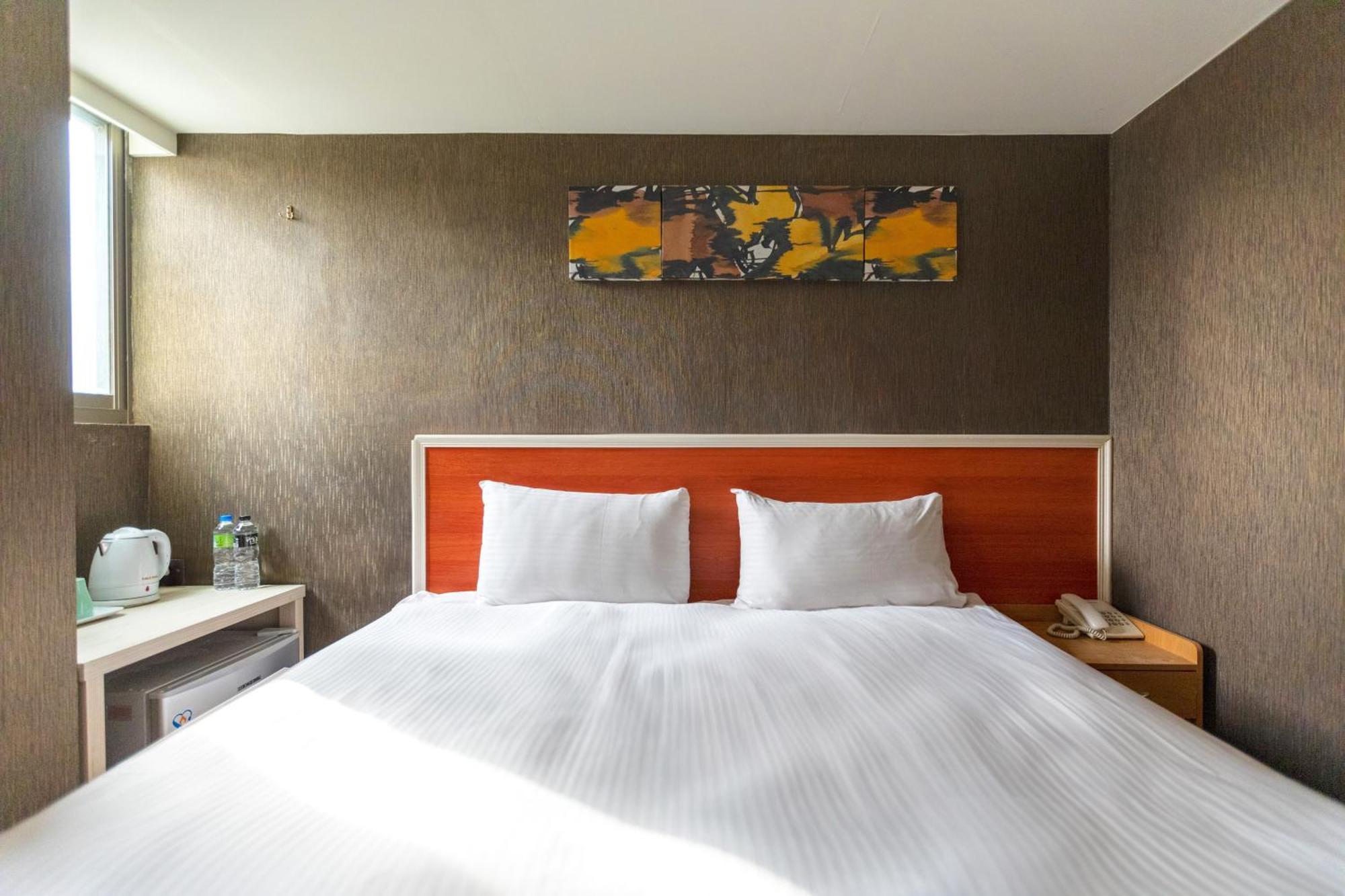 E Lim Hotel تشونغلي المظهر الخارجي الصورة