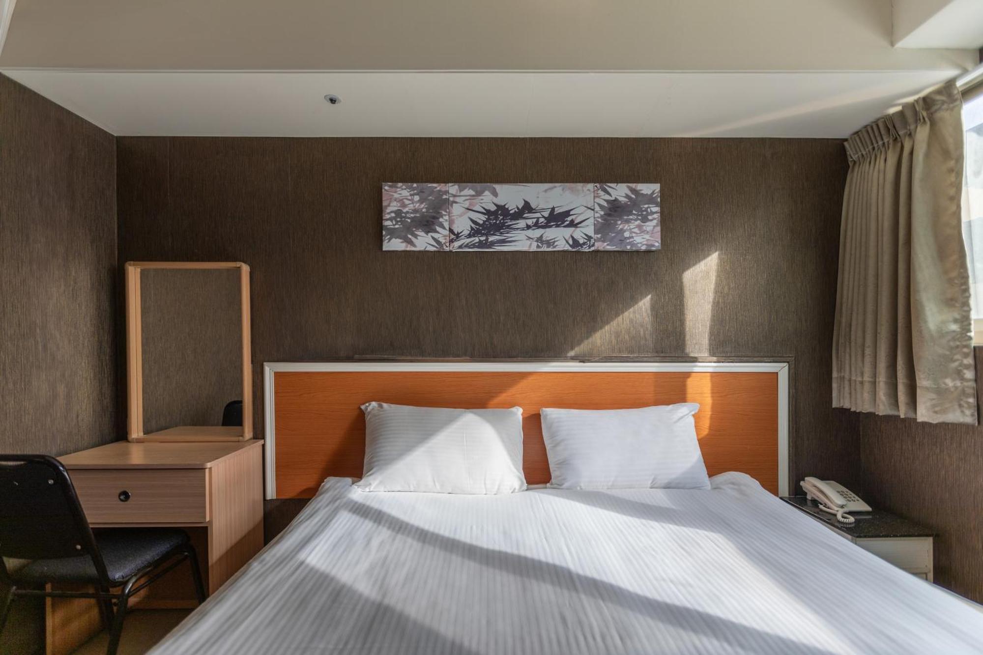 E Lim Hotel تشونغلي المظهر الخارجي الصورة